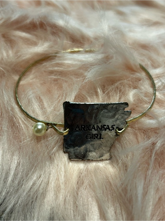 Jewelry - Arkansas Girl Gold Bangle Bracelet with Pearl Charm